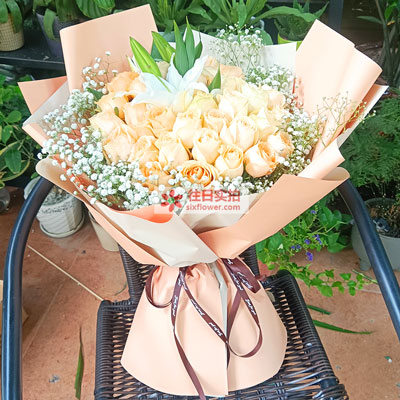 丽水33朵香槟玫瑰百合，心里永远是你